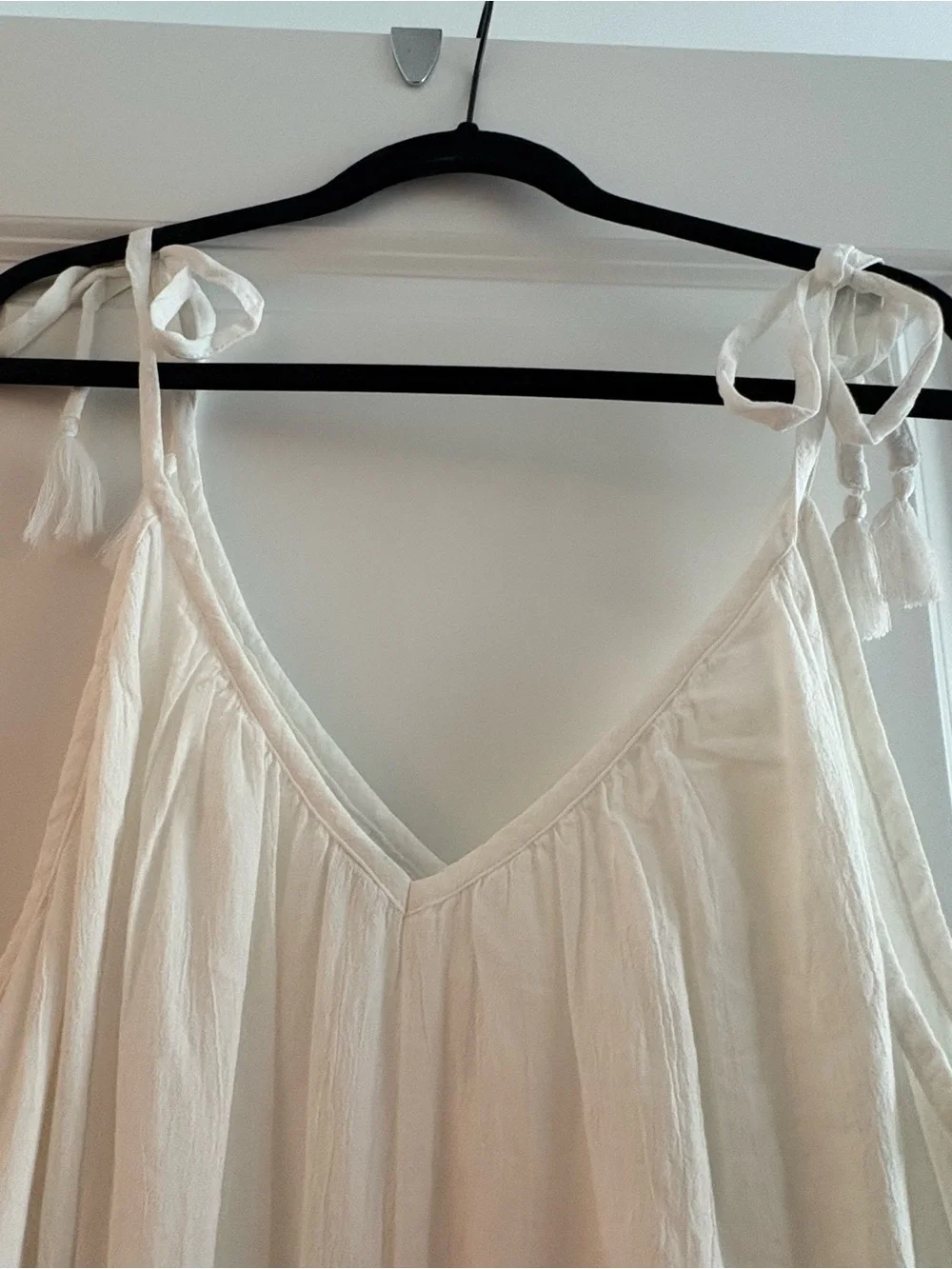 Old Navy White Tie-Shoulder Maxi Dress - Picture 2 of 6